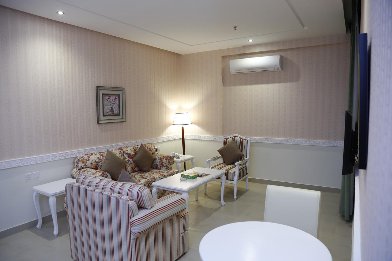 Flora Hotel Suite 2 فلورا2 للشقق المخدومة ริยาดห์ ภายนอก รูปภาพ