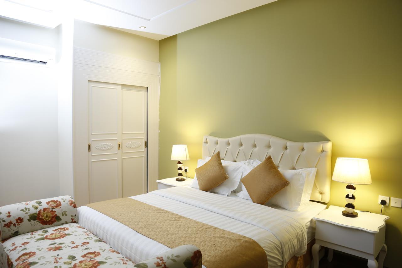 Flora Hotel Suite 2 فلورا2 للشقق المخدومة ริยาดห์ ภายนอก รูปภาพ