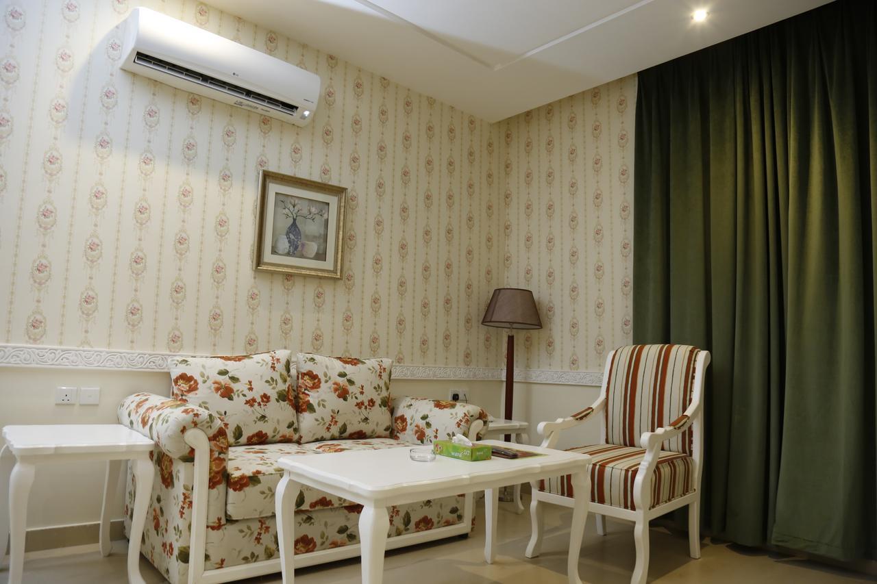 Flora Hotel Suite 2 فلورا2 للشقق المخدومة ริยาดห์ ภายนอก รูปภาพ