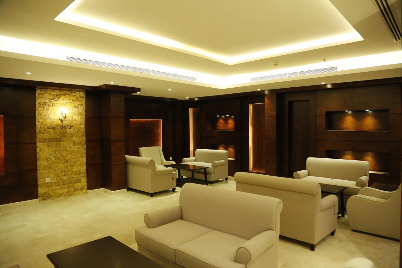 Flora Hotel Suite 2 فلورا2 للشقق المخدومة ริยาดห์ ภายนอก รูปภาพ
