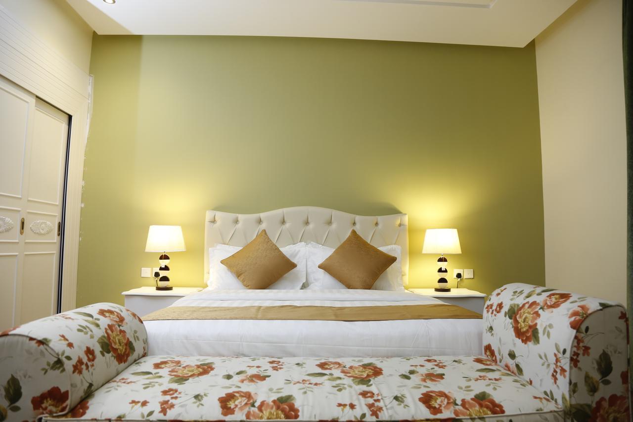 Flora Hotel Suite 2 فلورا2 للشقق المخدومة ริยาดห์ ภายนอก รูปภาพ