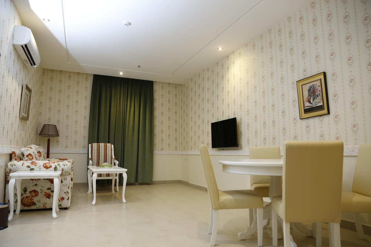 Flora Hotel Suite 2 فلورا2 للشقق المخدومة ริยาดห์ ภายนอก รูปภาพ