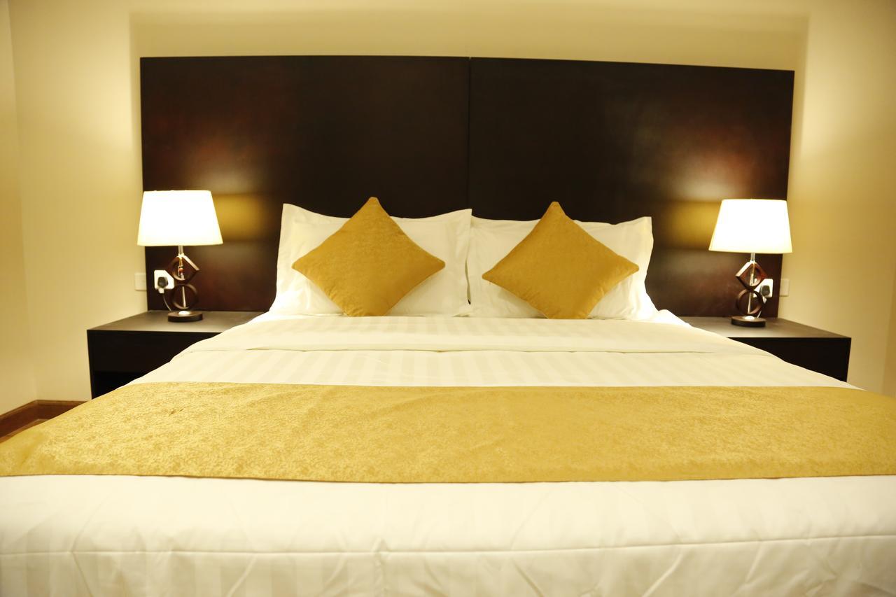Flora Hotel Suite 2 فلورا2 للشقق المخدومة ริยาดห์ ภายนอก รูปภาพ